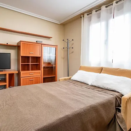 Avenida Del Mar * Oviedo